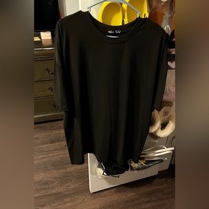 A black SHEIN oversized T-shirt